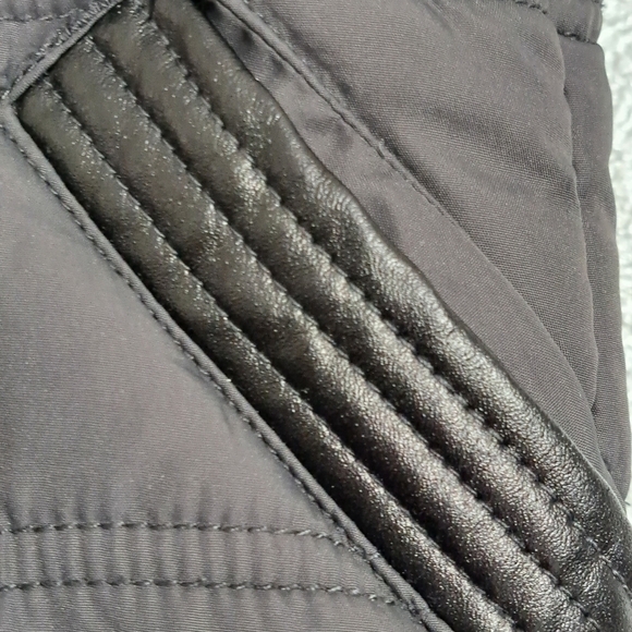 Genuine Kids Fro OshKosh Puffy Vest Size 3T - Picture 4 of 5